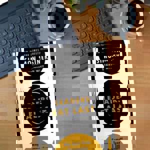 simon sinek: Көшбасшылықтың құны: Фудзи тауындағы сабақ